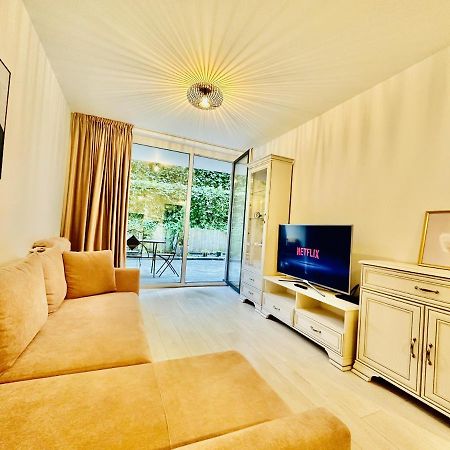 Palfi Apartment With Garden & Parking คลูจ-นาโปกา ภายนอก รูปภาพ