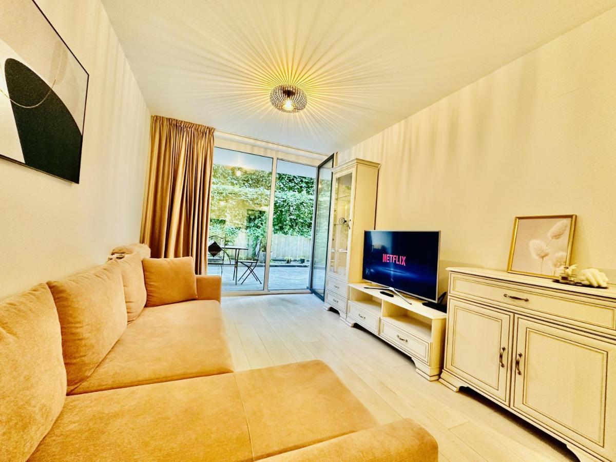 Palfi Apartment With Garden & Parking คลูจ-นาโปกา ภายนอก รูปภาพ