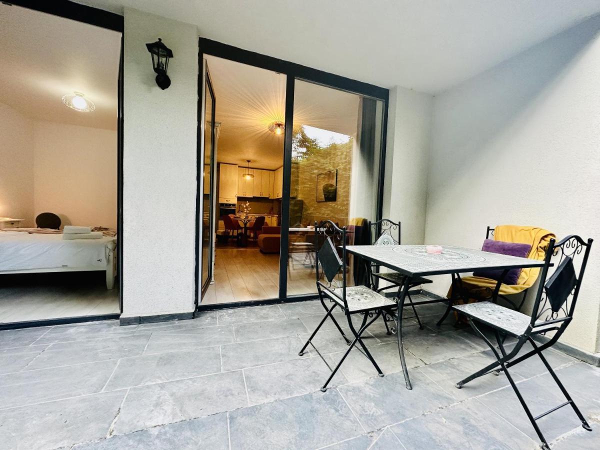 Palfi Apartment With Garden & Parking คลูจ-นาโปกา ภายนอก รูปภาพ